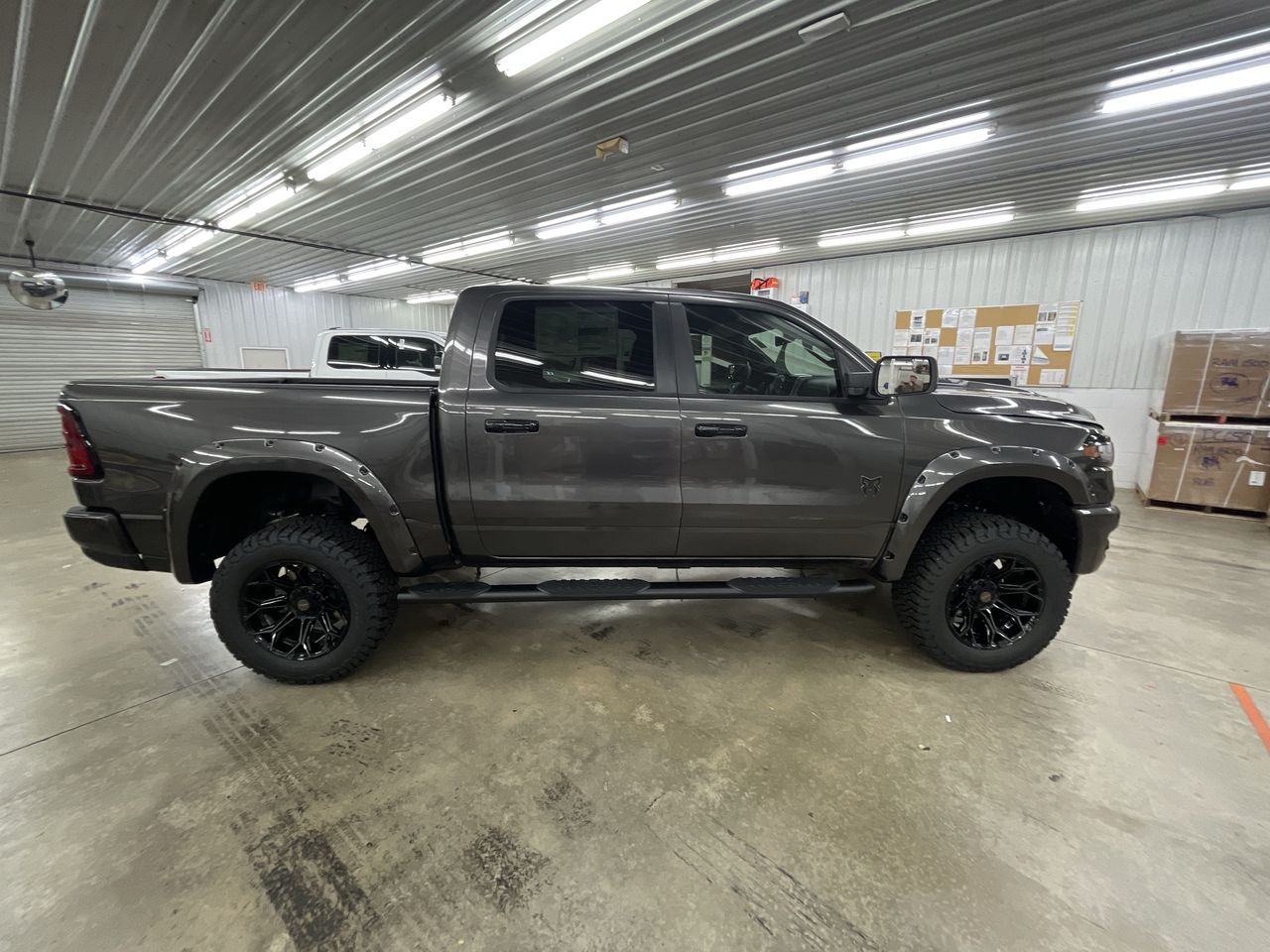 Vehicle Image 9