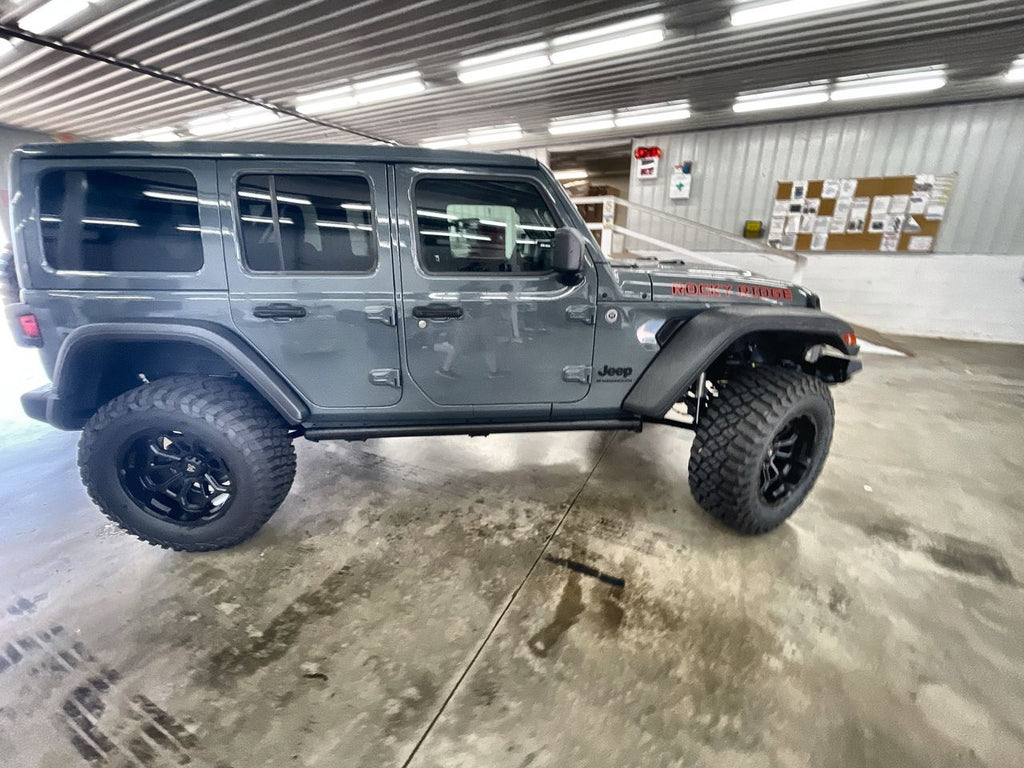 Vehicle Image 9