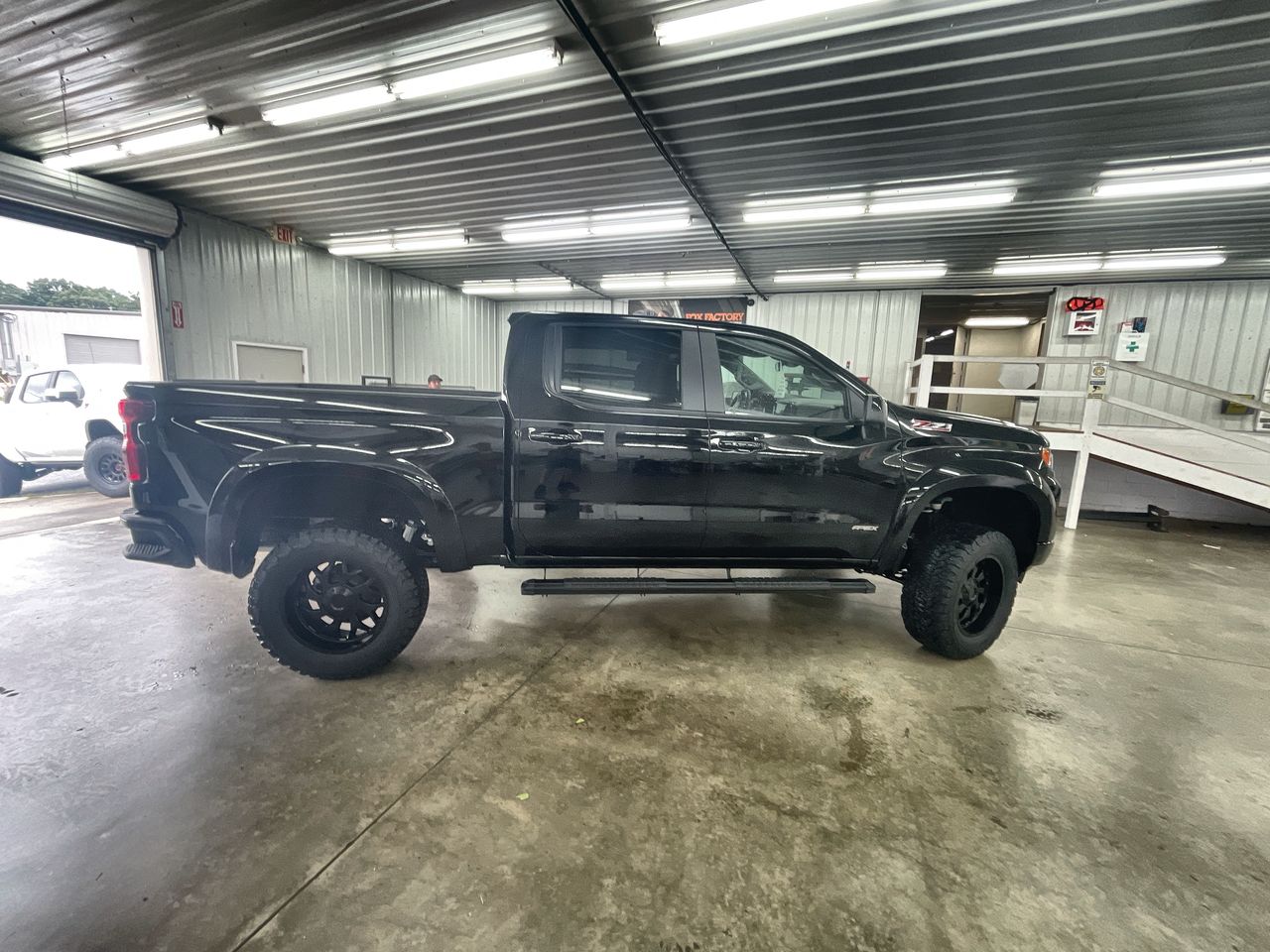 Vehicle Image 9