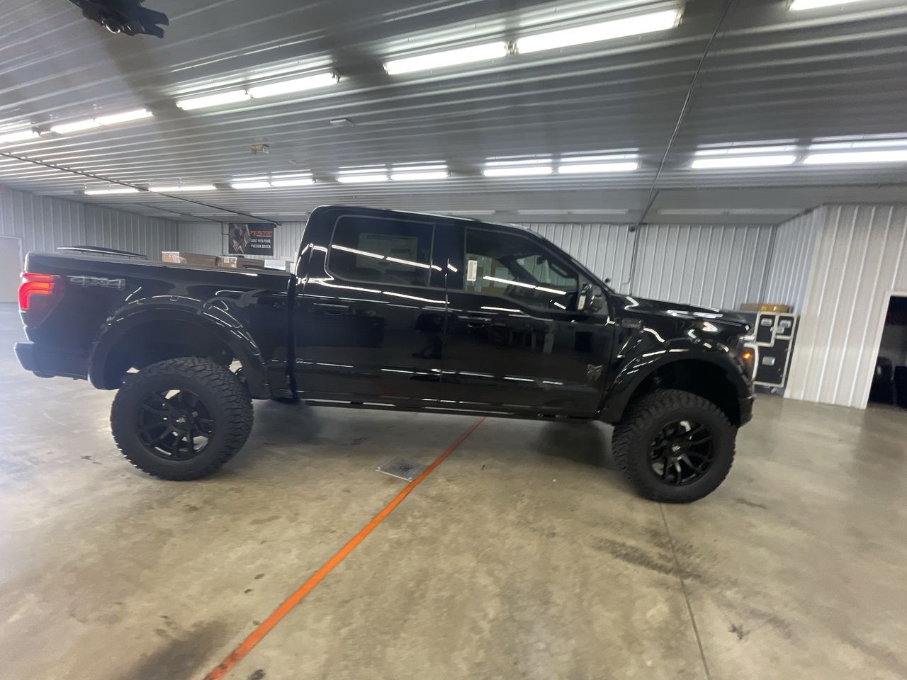 Vehicle Image 9