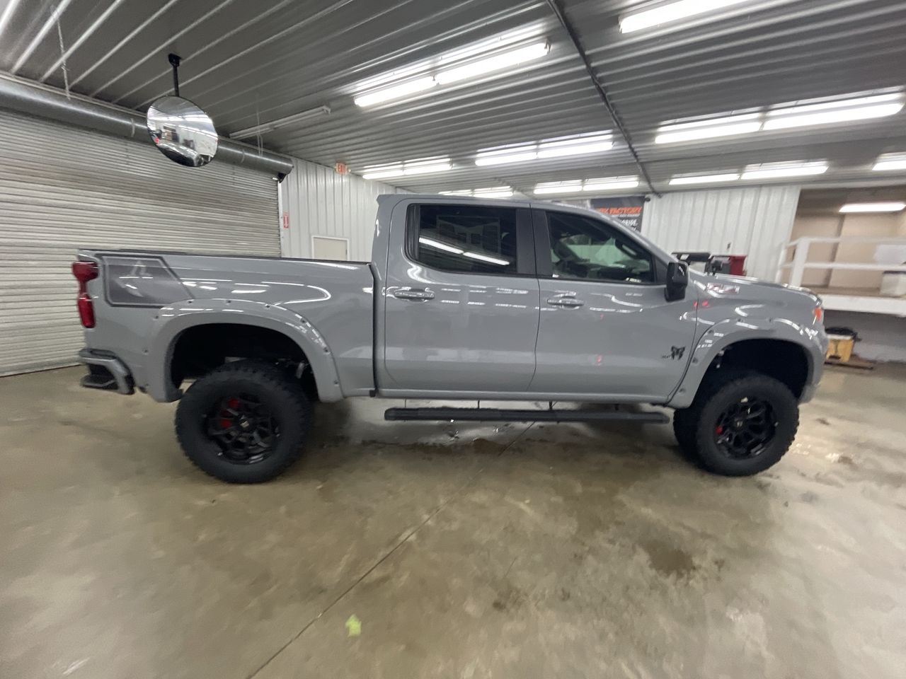 Vehicle Image 8