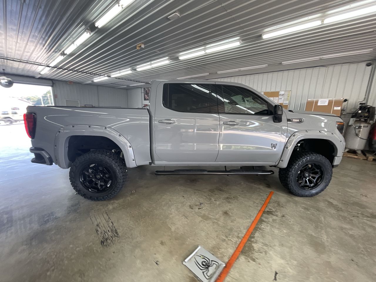 Vehicle Image 8