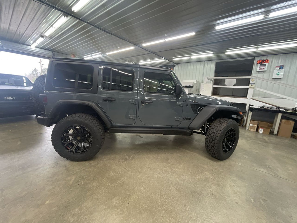 Vehicle Image 9