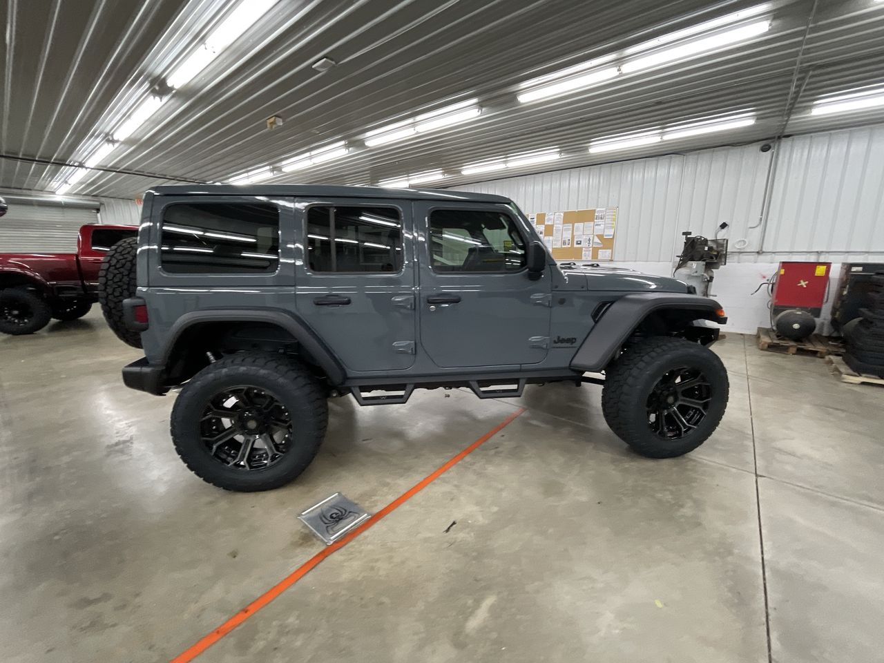 Vehicle Image 9