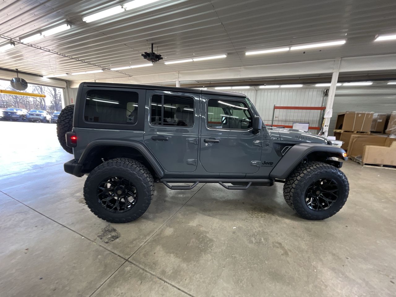 Vehicle Image 9