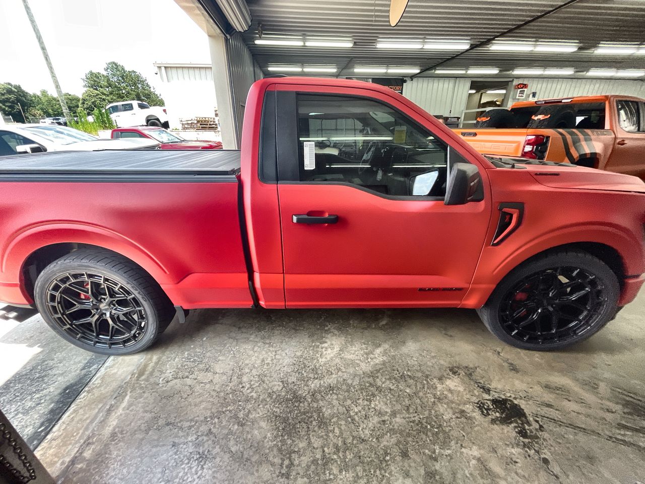 Vehicle Image 9