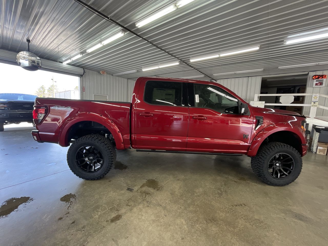 Vehicle Image 9