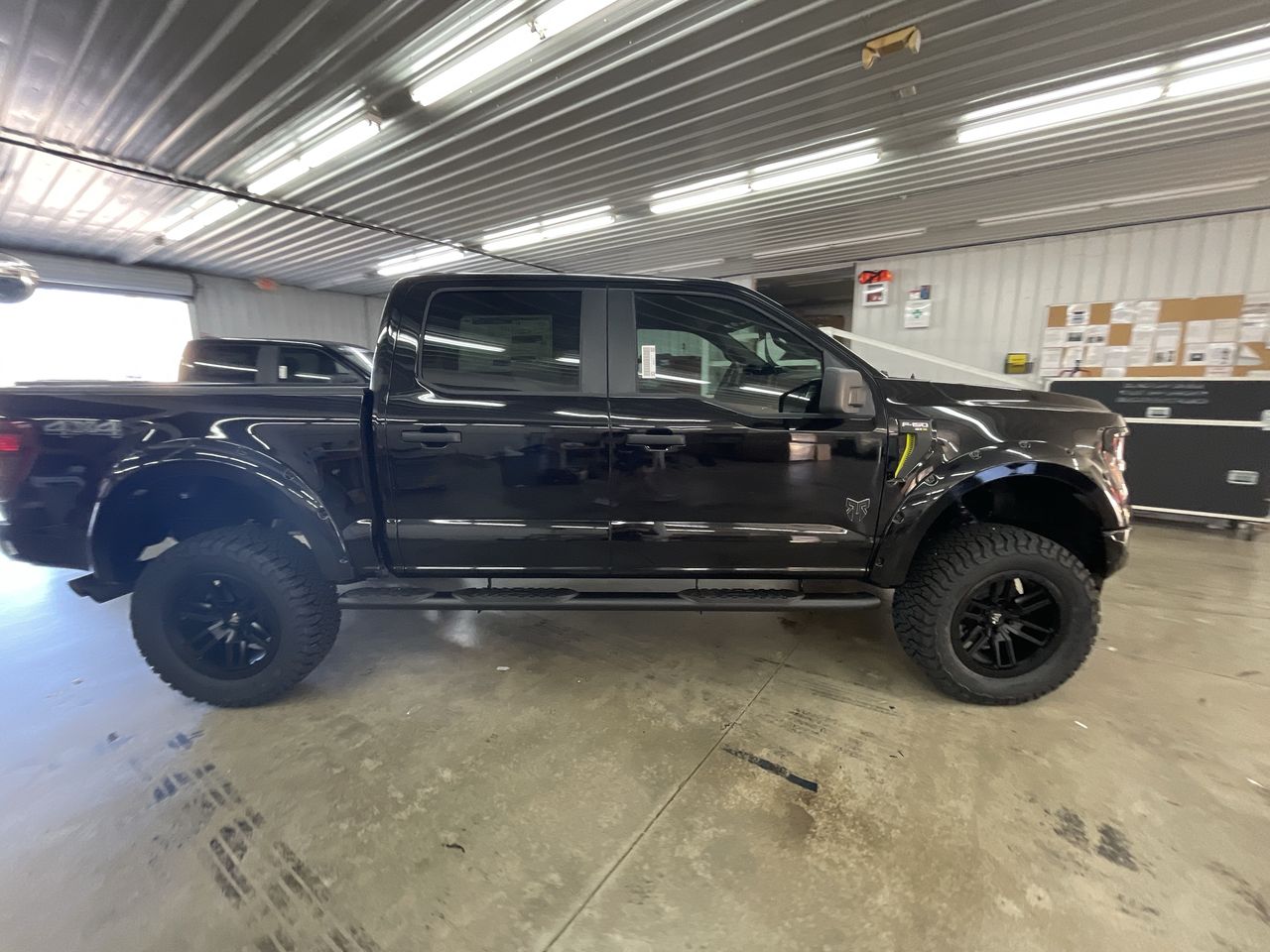 Vehicle Image 9