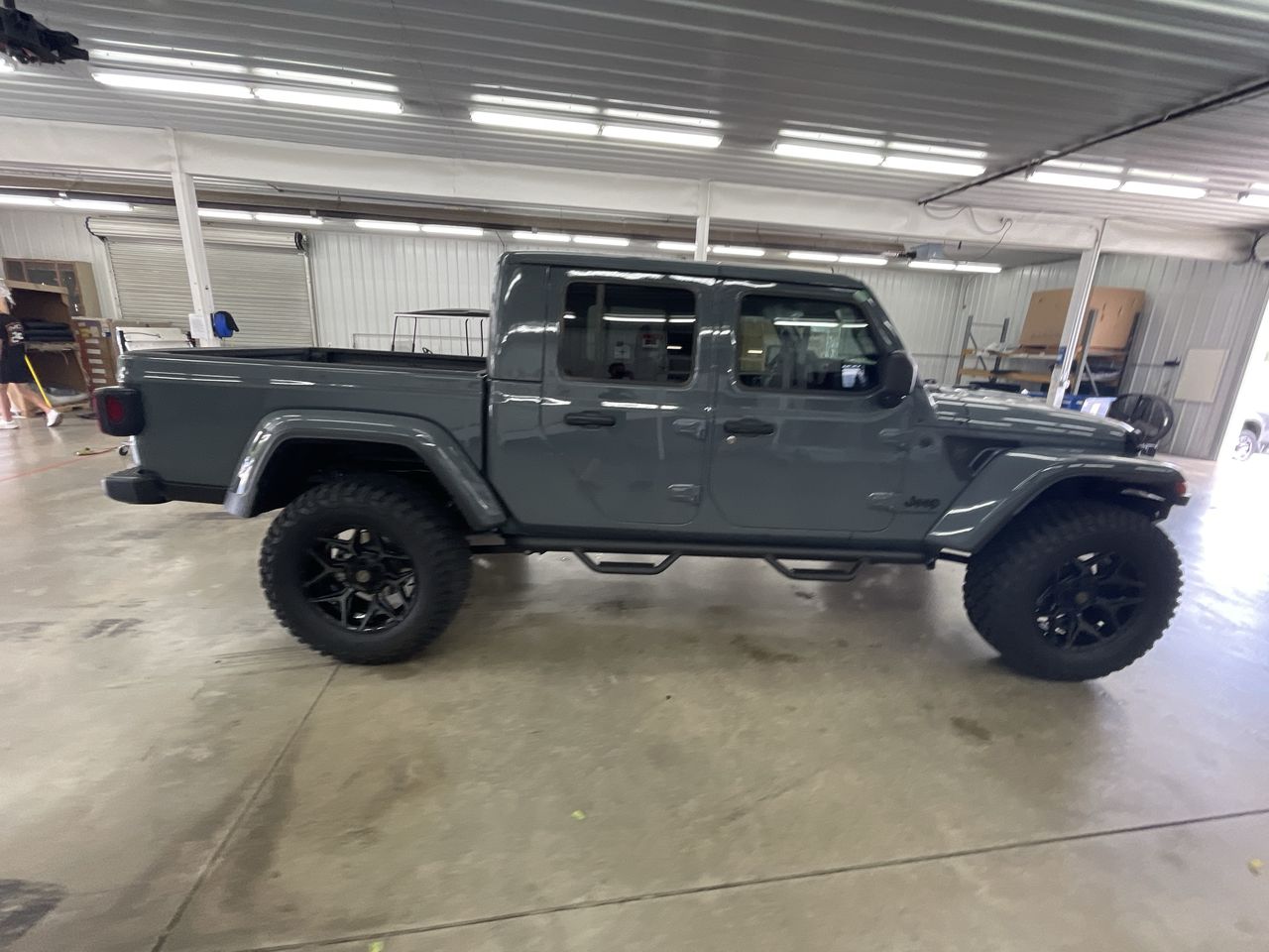 Vehicle Image 8