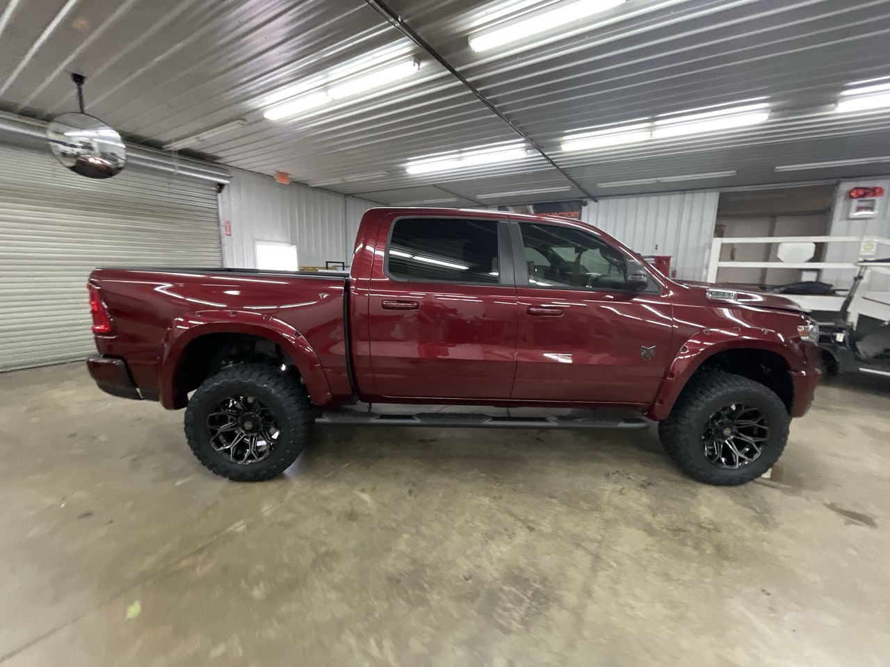 Vehicle Image 9