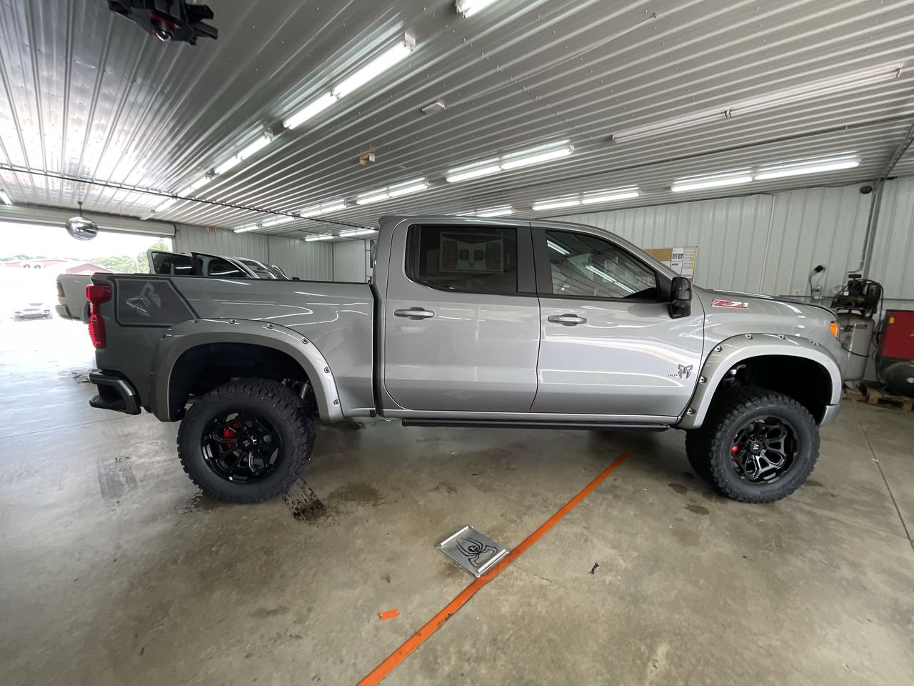 Vehicle Image 8