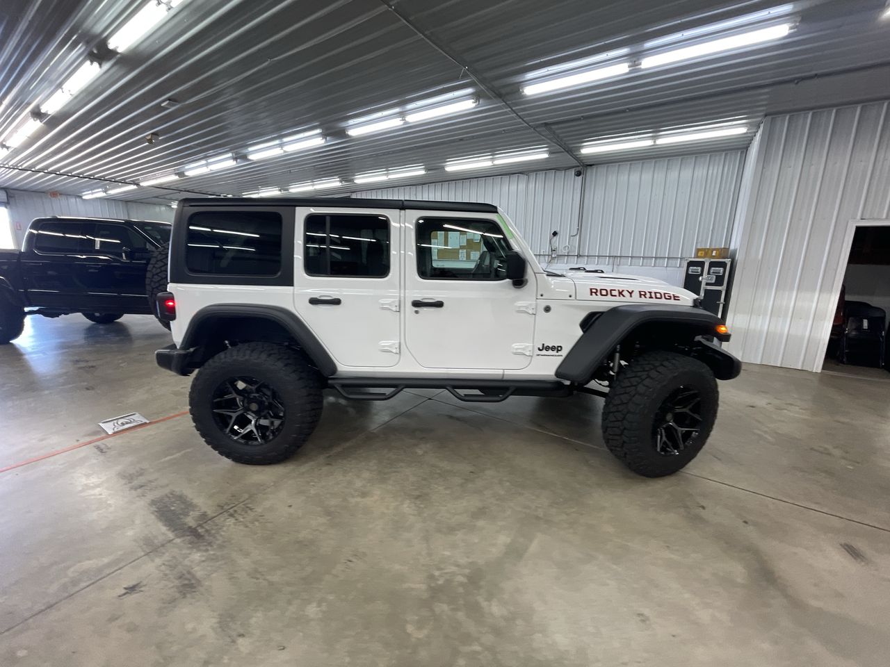Vehicle Image 9