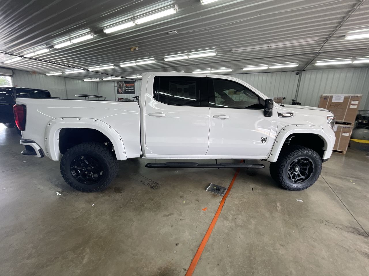 Vehicle Image 8