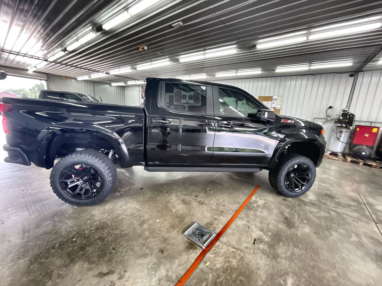 Vehicle Image 9