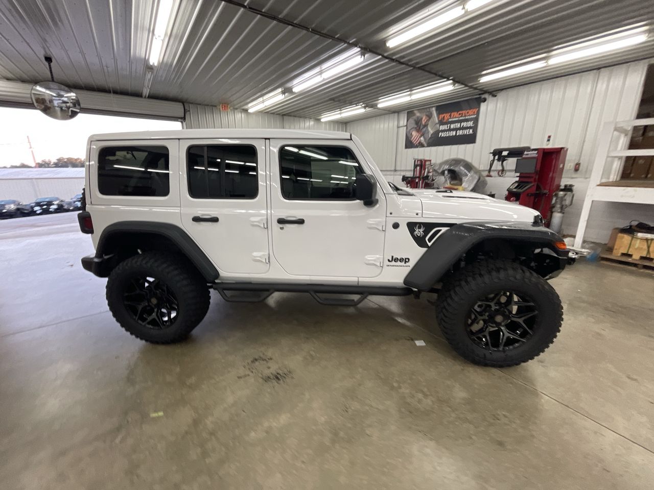 Vehicle Image 8