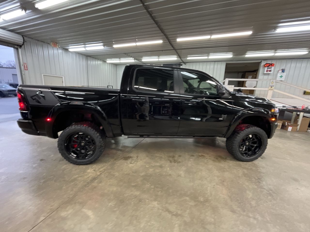 Vehicle Image 9