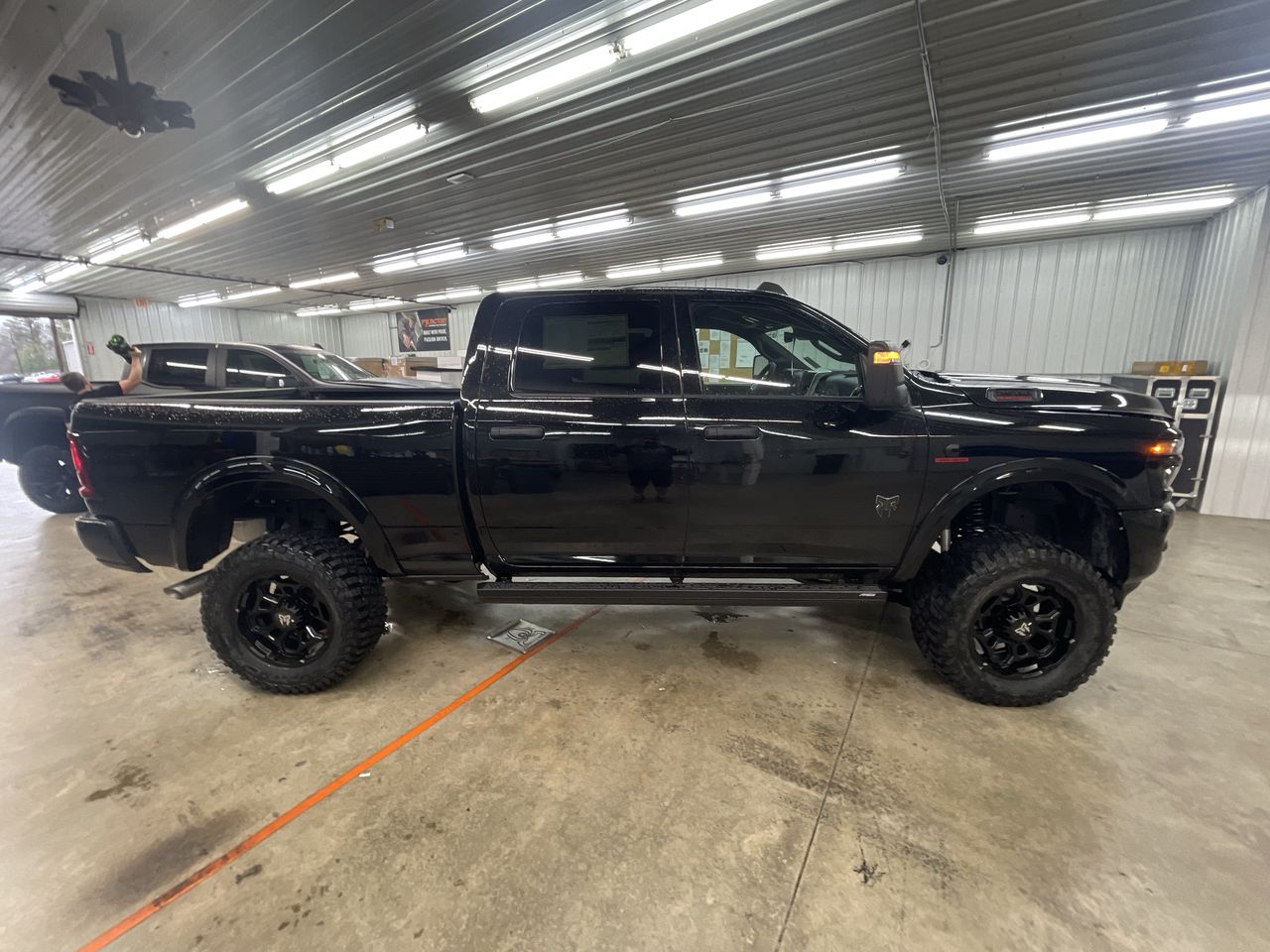 Vehicle Image 9