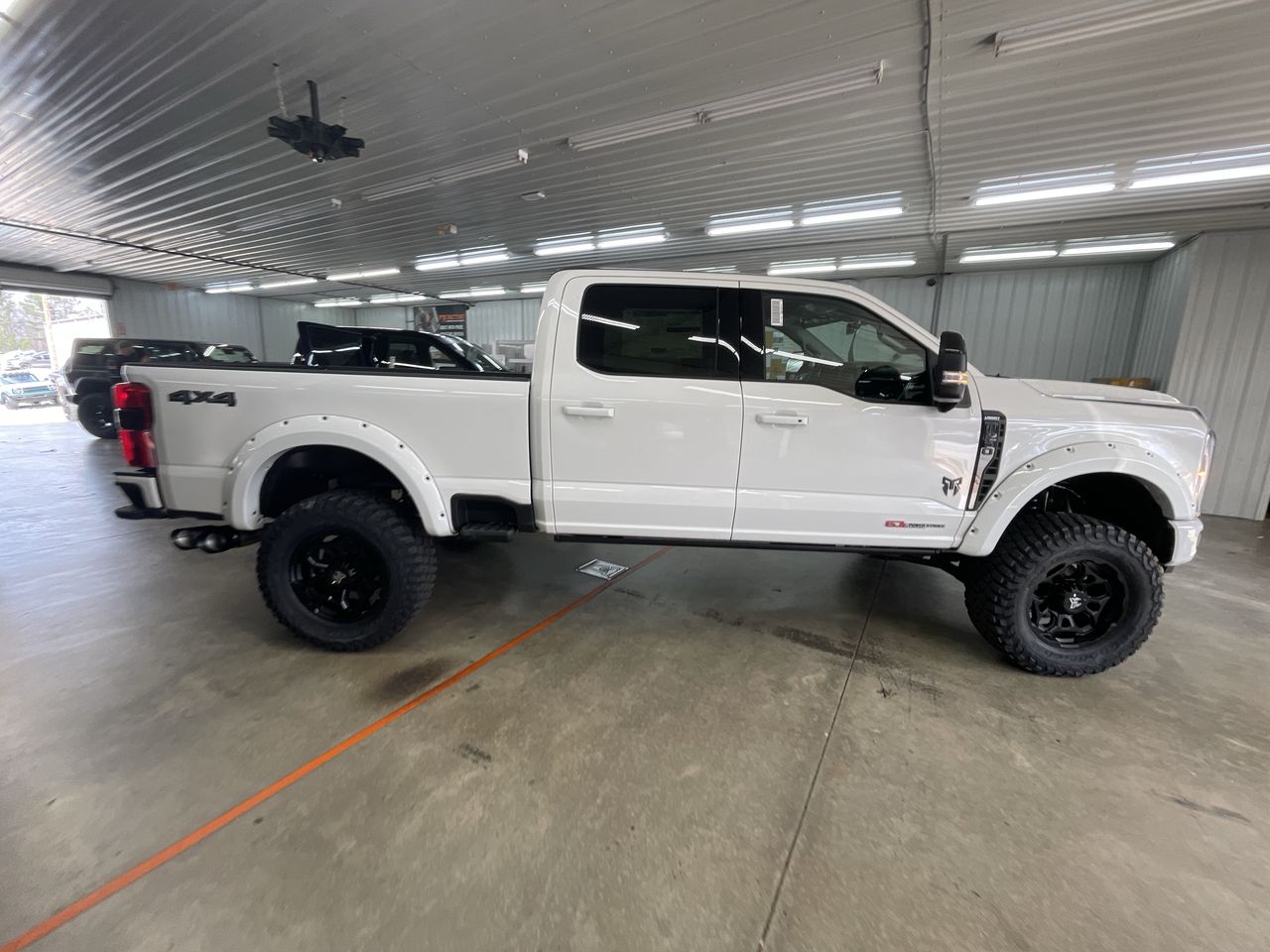 Vehicle Image 9