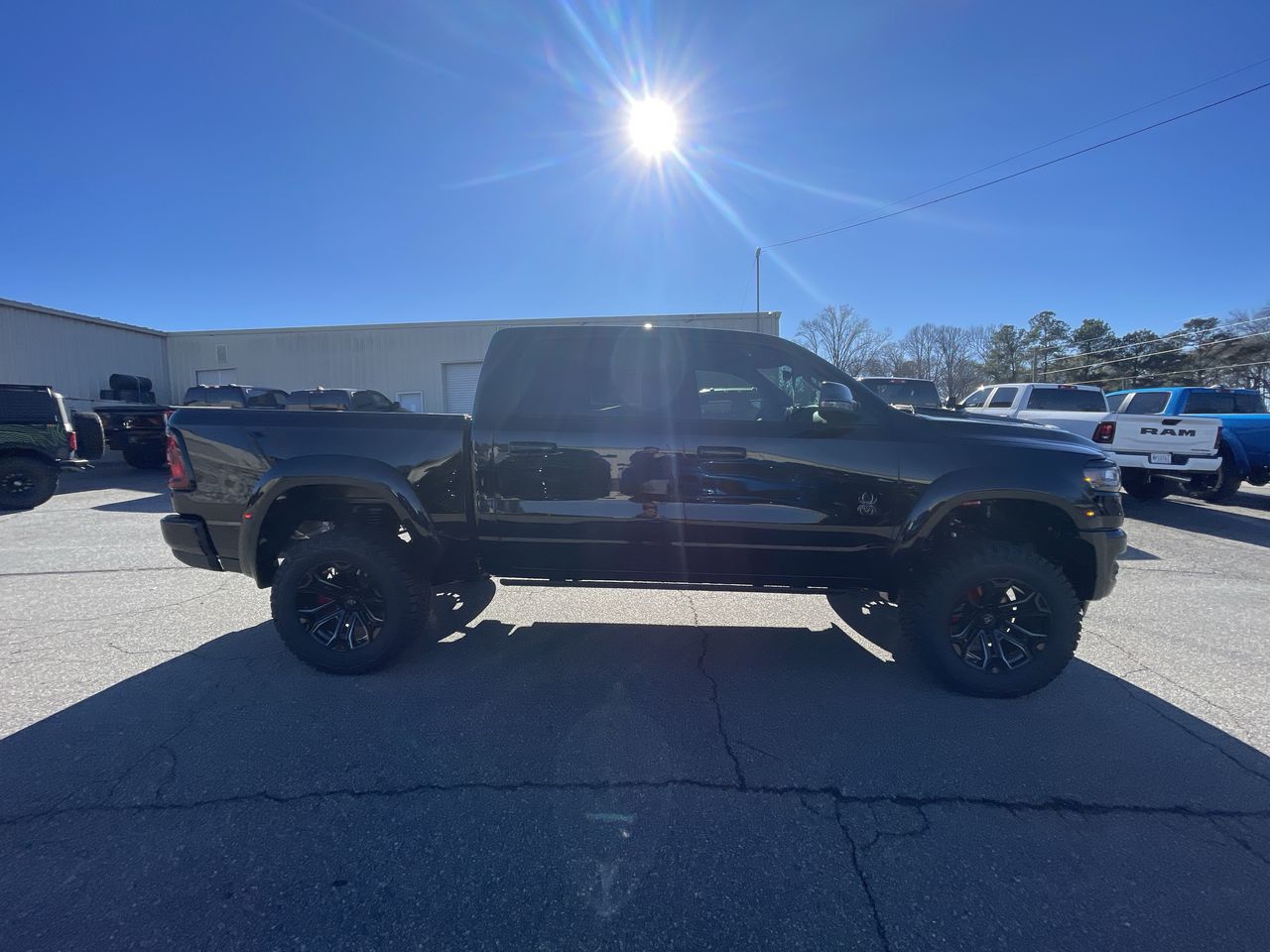 Vehicle Image 9