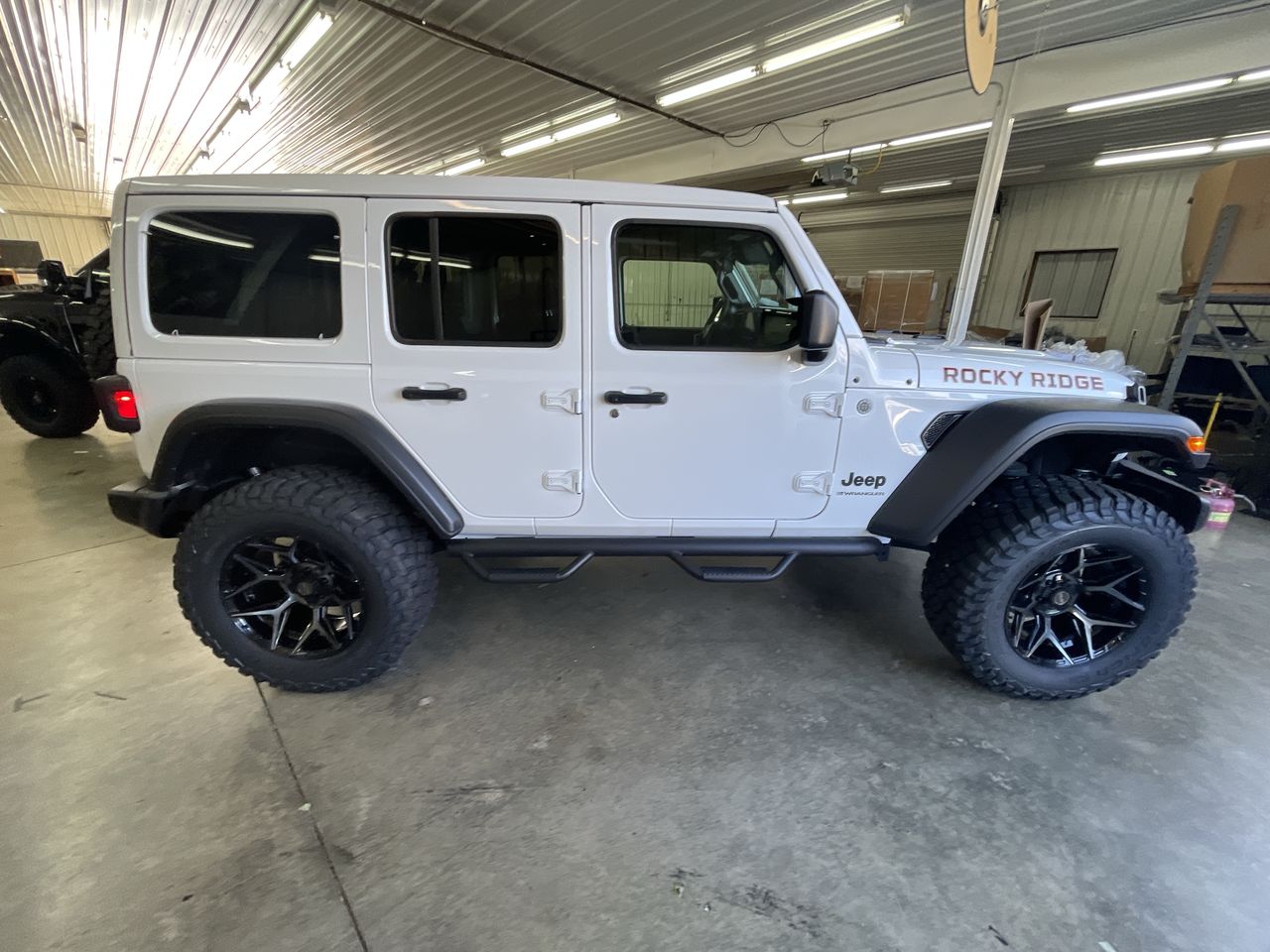 Vehicle Image 9