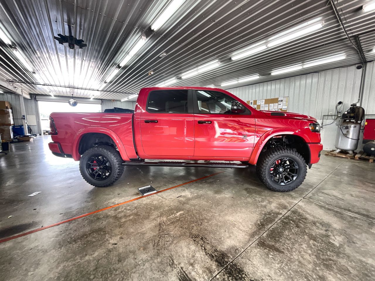 Vehicle Image 9