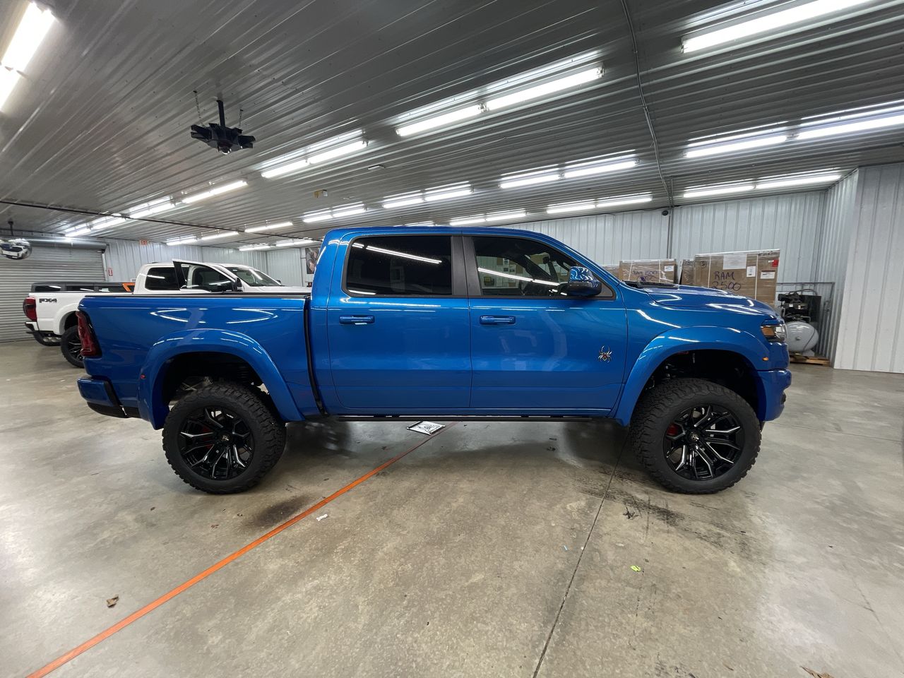 Vehicle Image 9