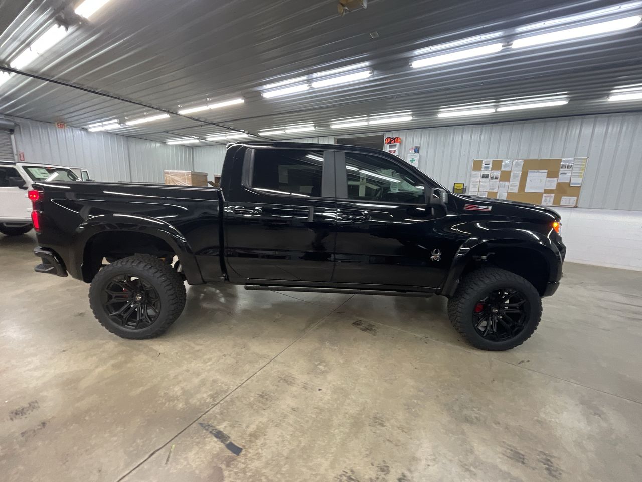 Vehicle Image 9