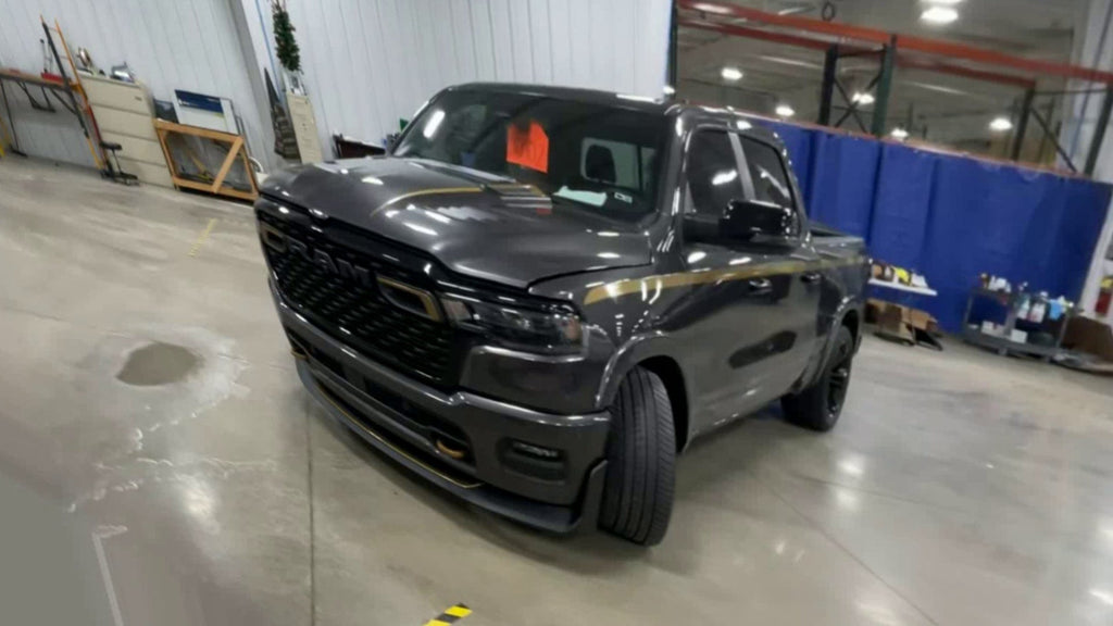 Vehicle Image 5