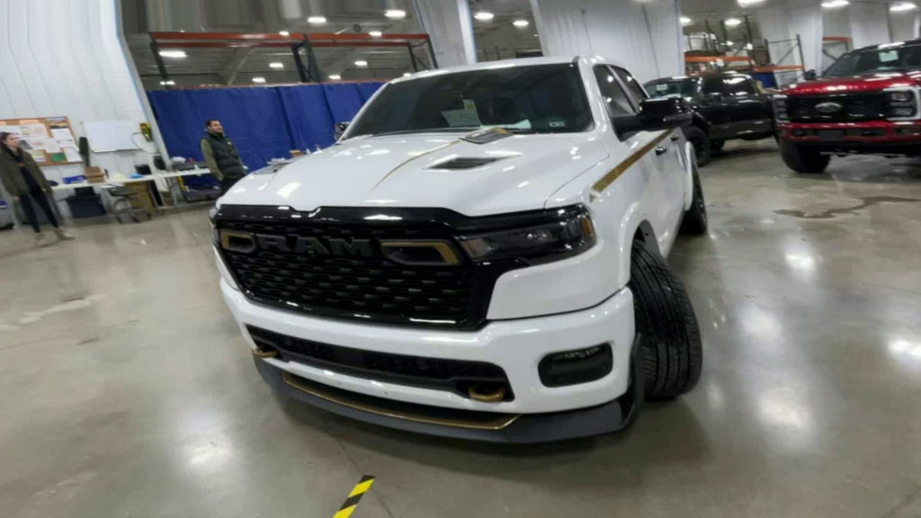 Vehicle Image 5