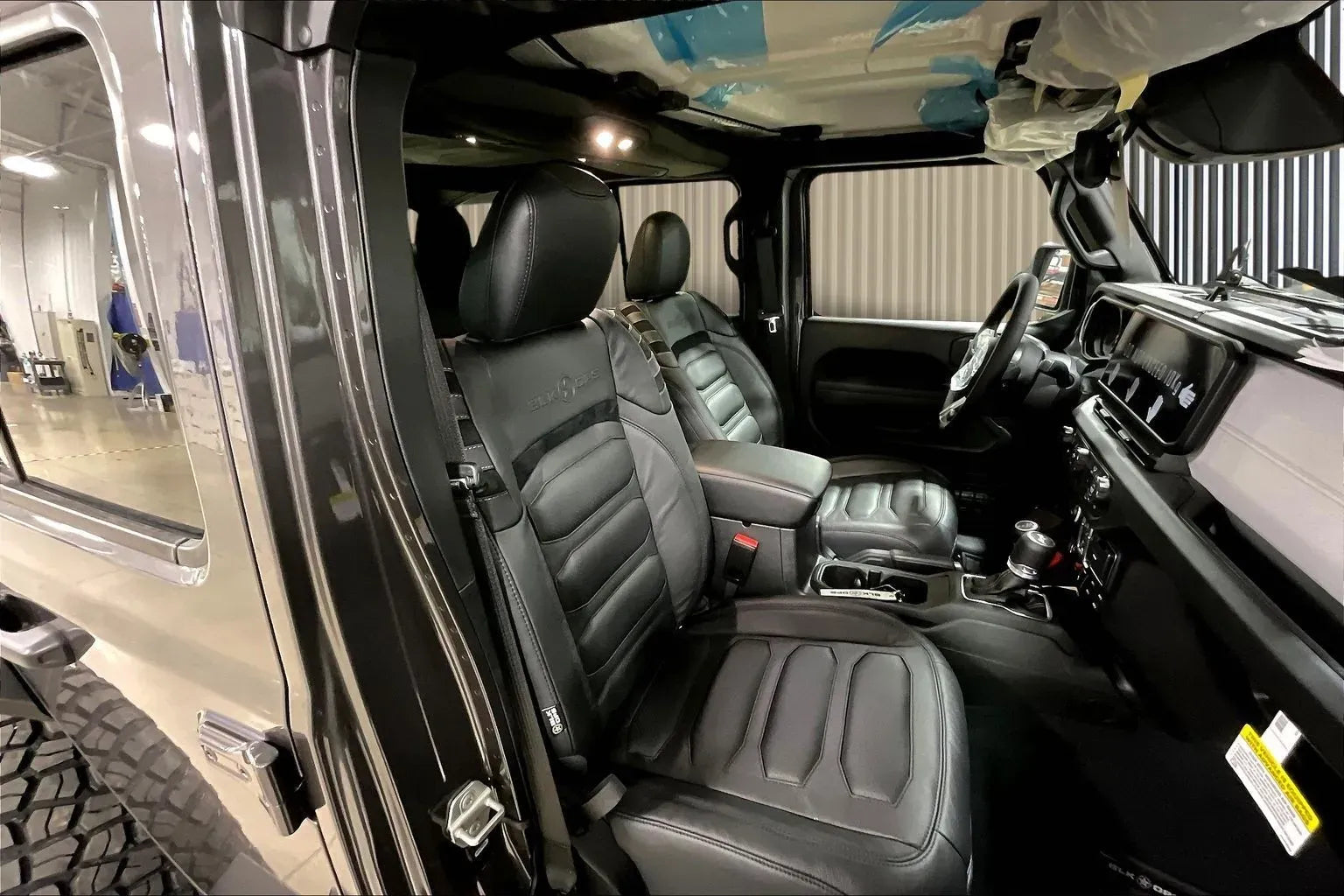 Vehicle Image 7