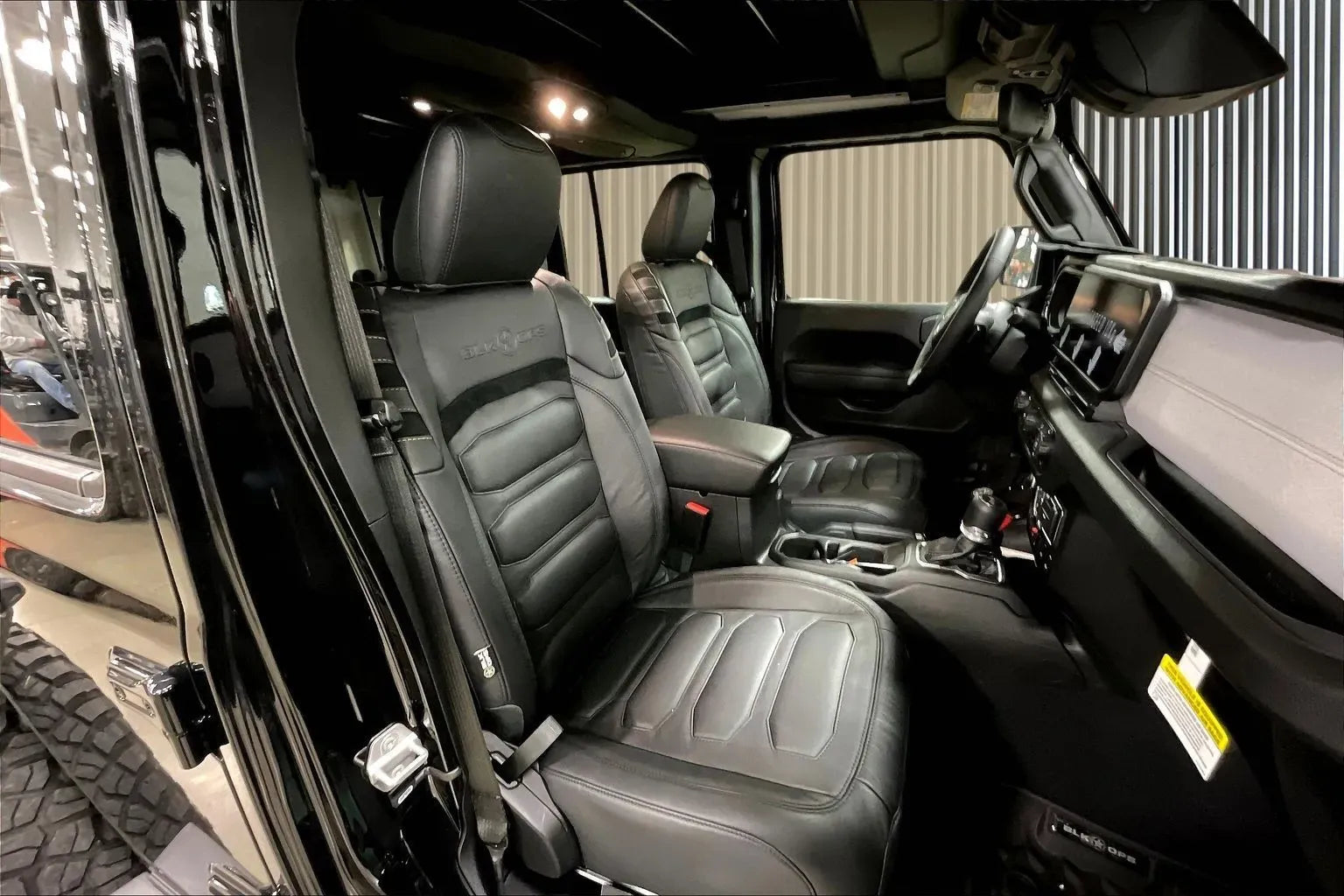 Vehicle Image 7