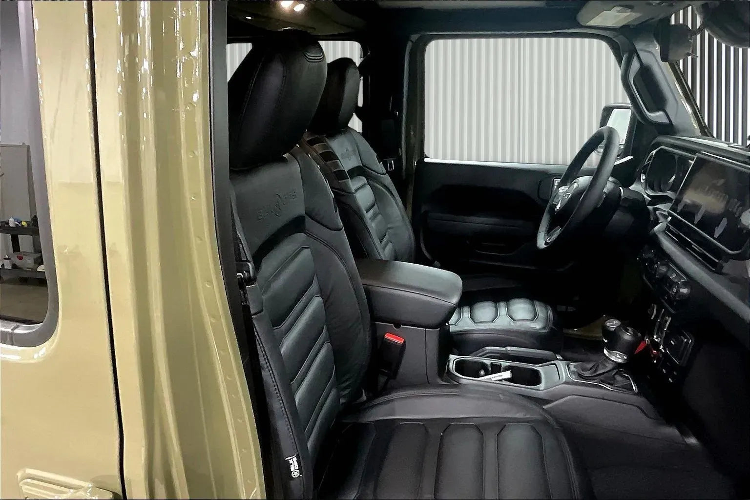 Vehicle Image 7