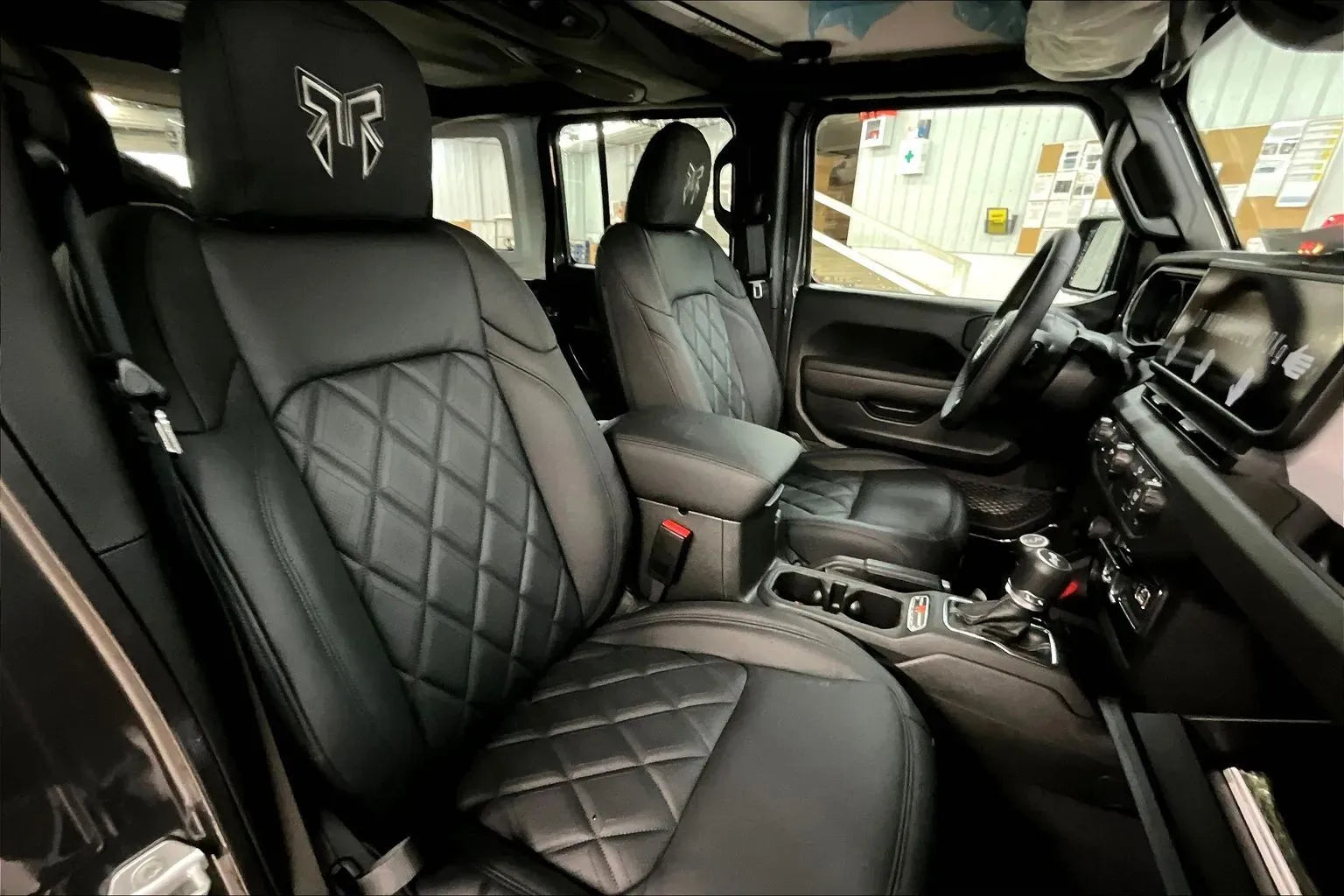 Vehicle Image 8