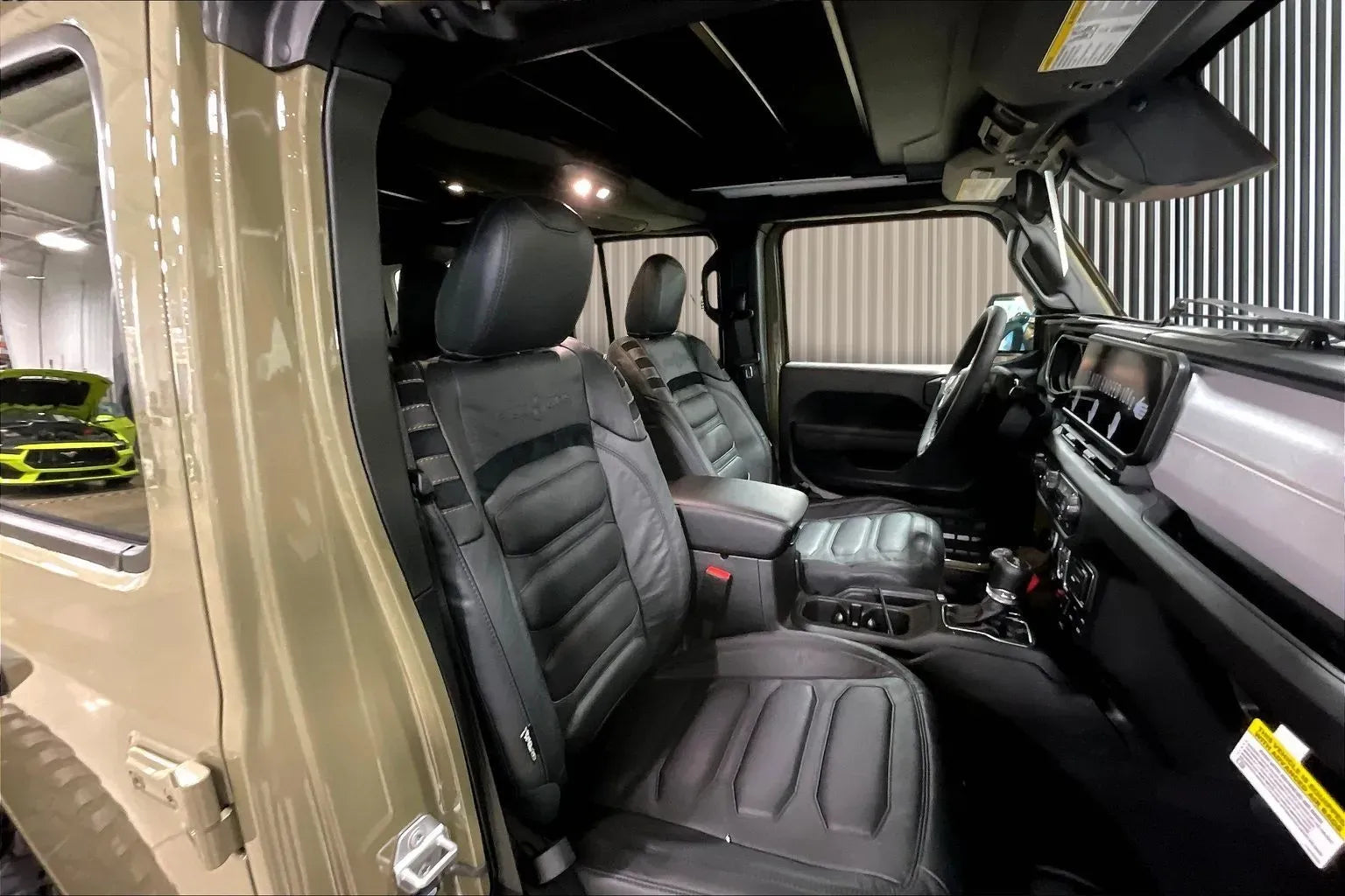 Vehicle Image 7