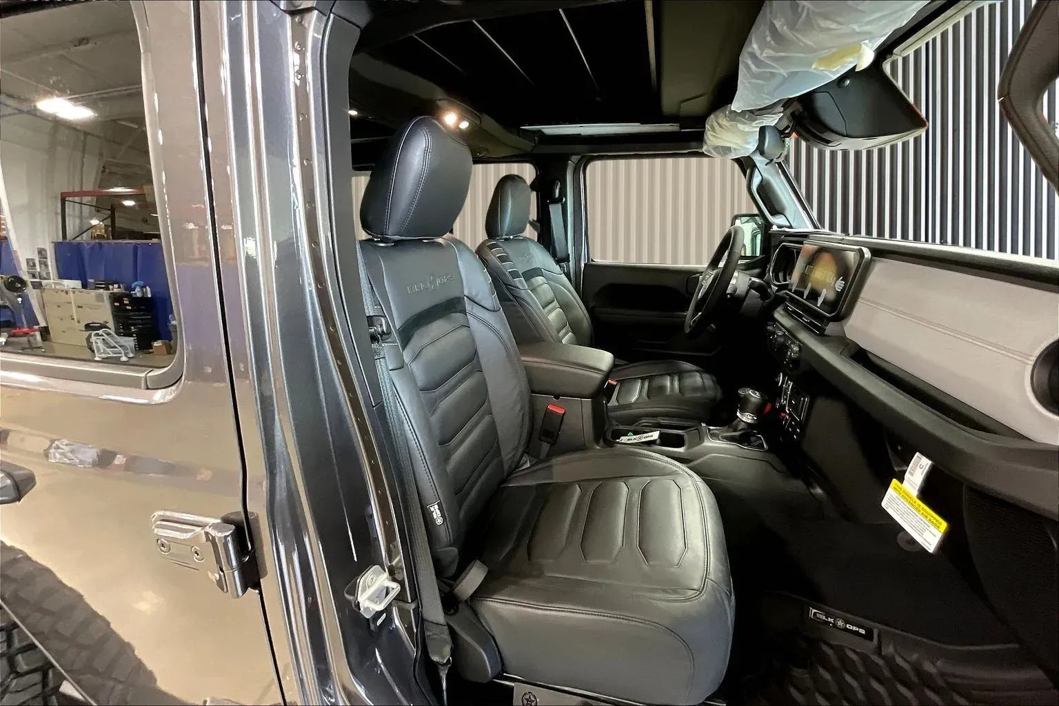 Vehicle Image 7