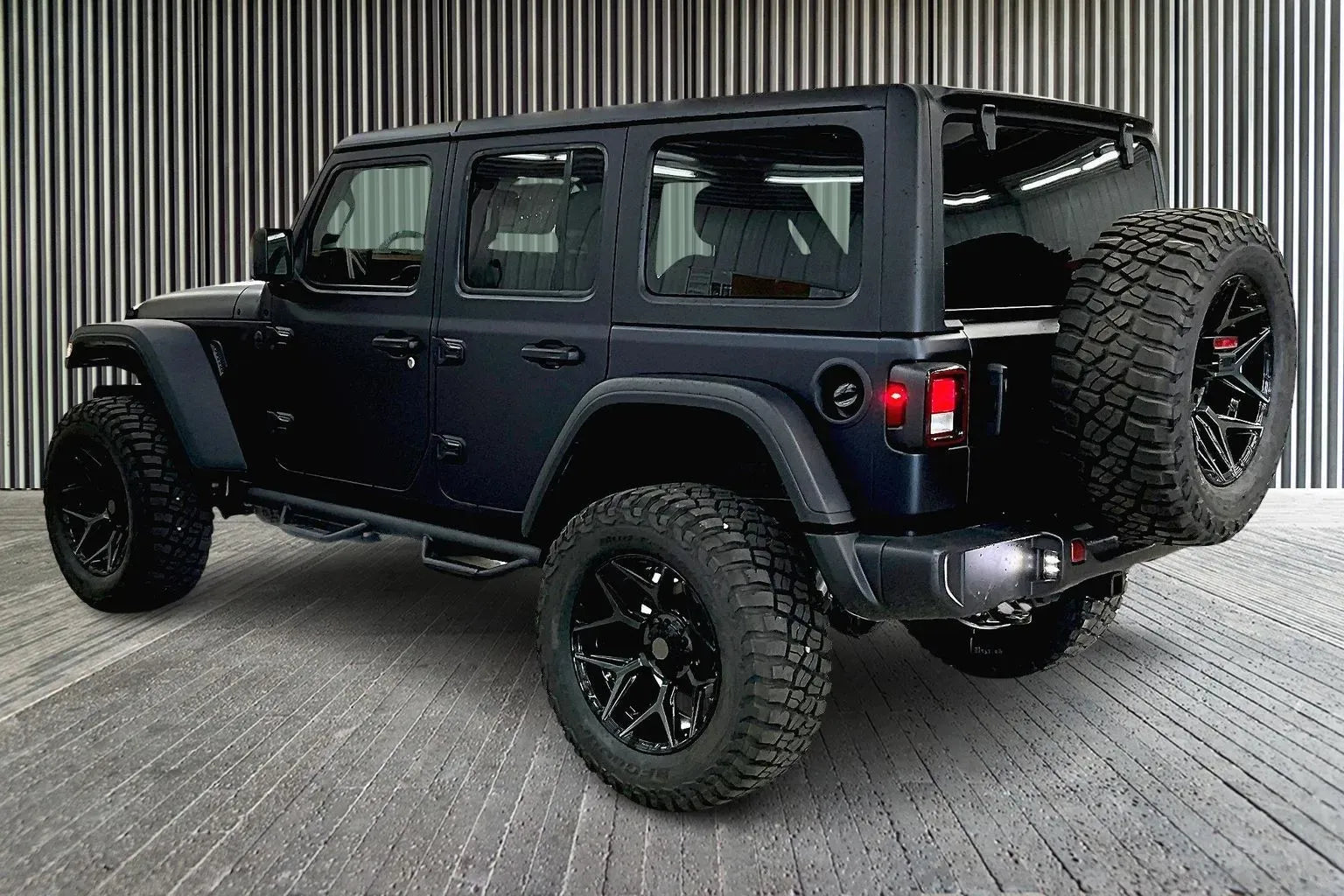 Vehicle Image 4
