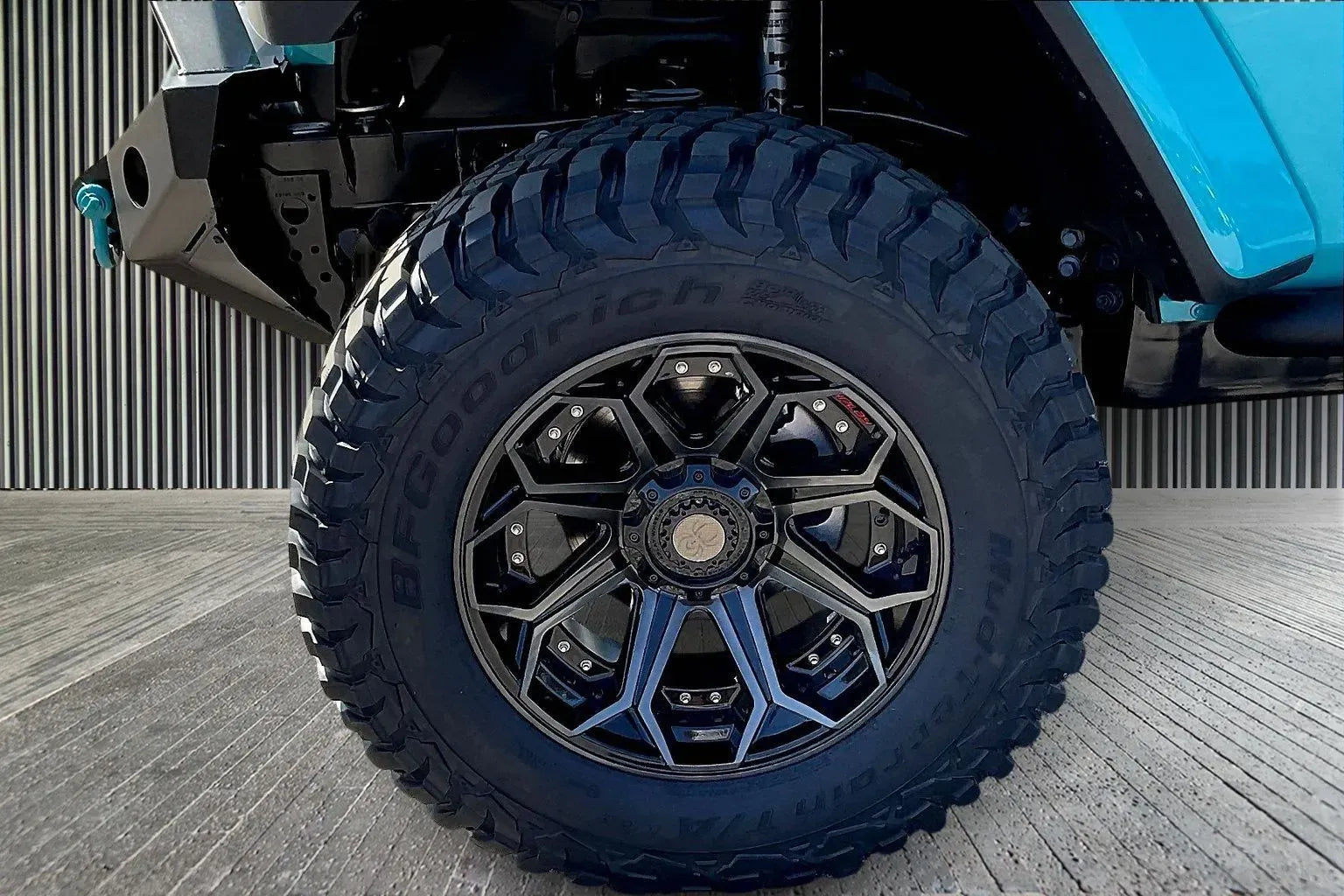 Vehicle Image 6