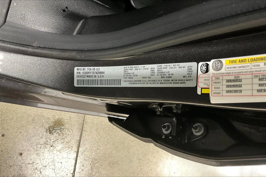 Vehicle Image 8