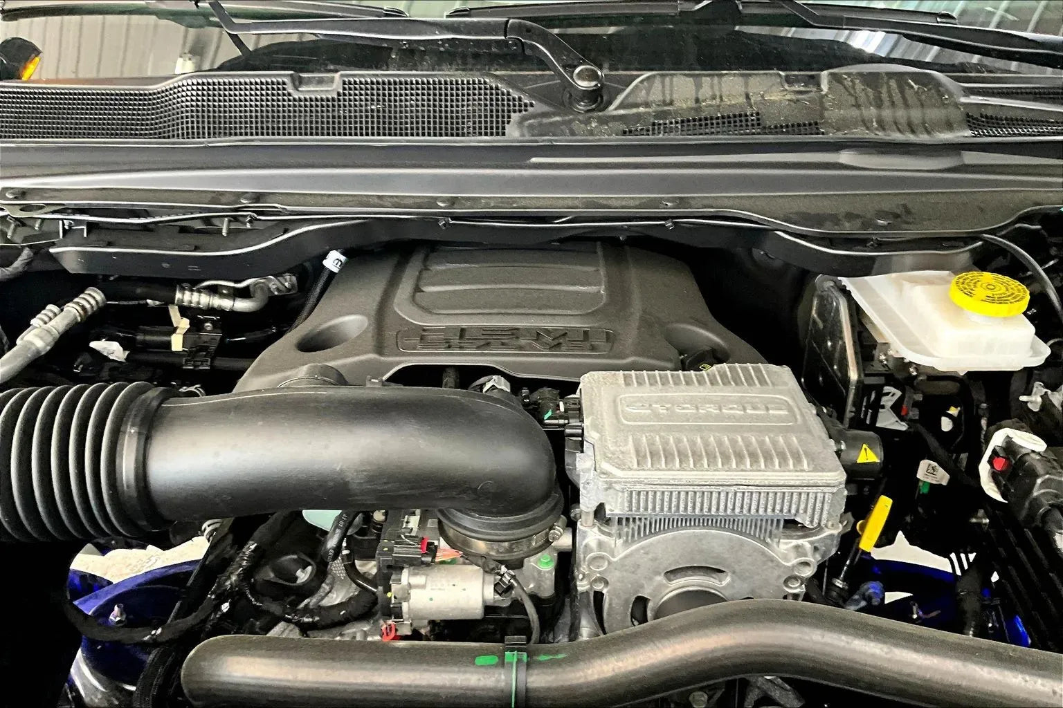 Vehicle Image 10