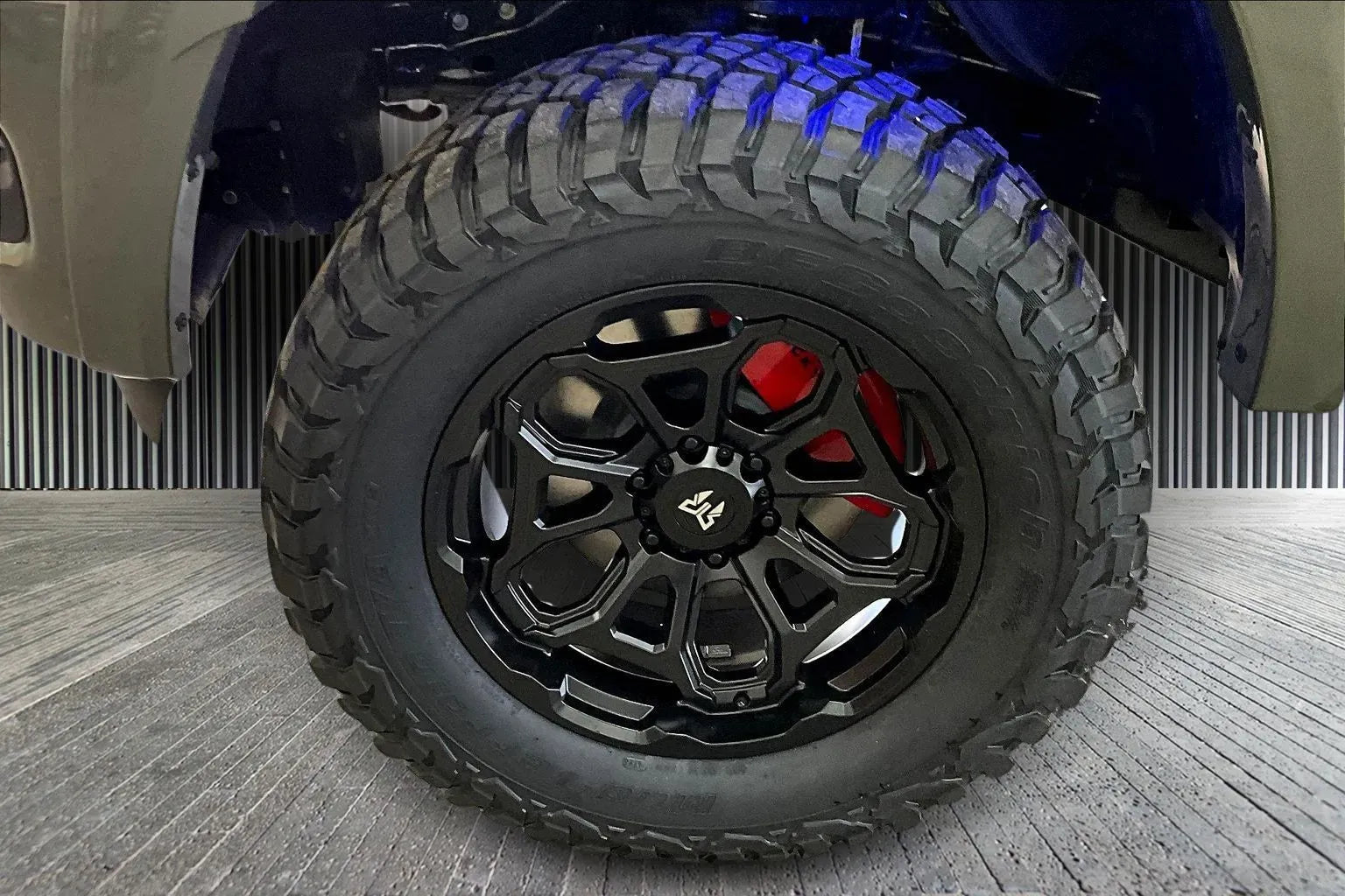Vehicle Image 6
