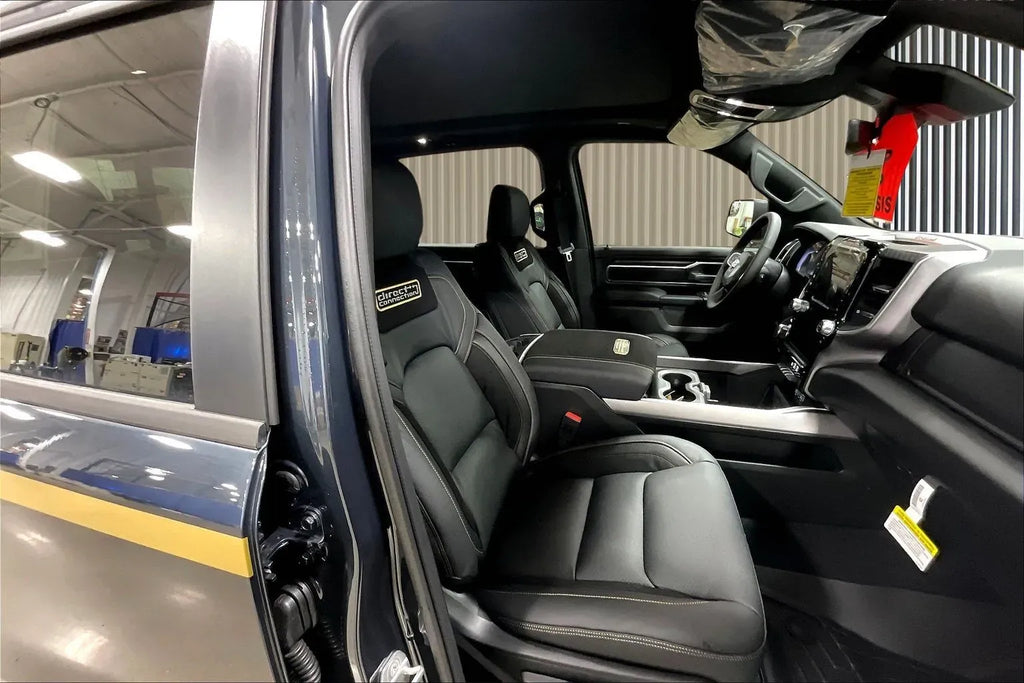 Vehicle Image 8