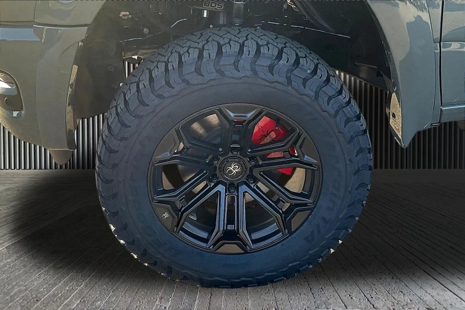 Vehicle Image 6