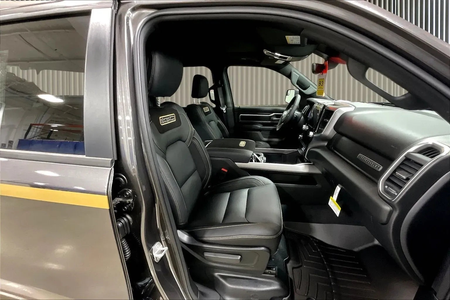 Vehicle Image 8