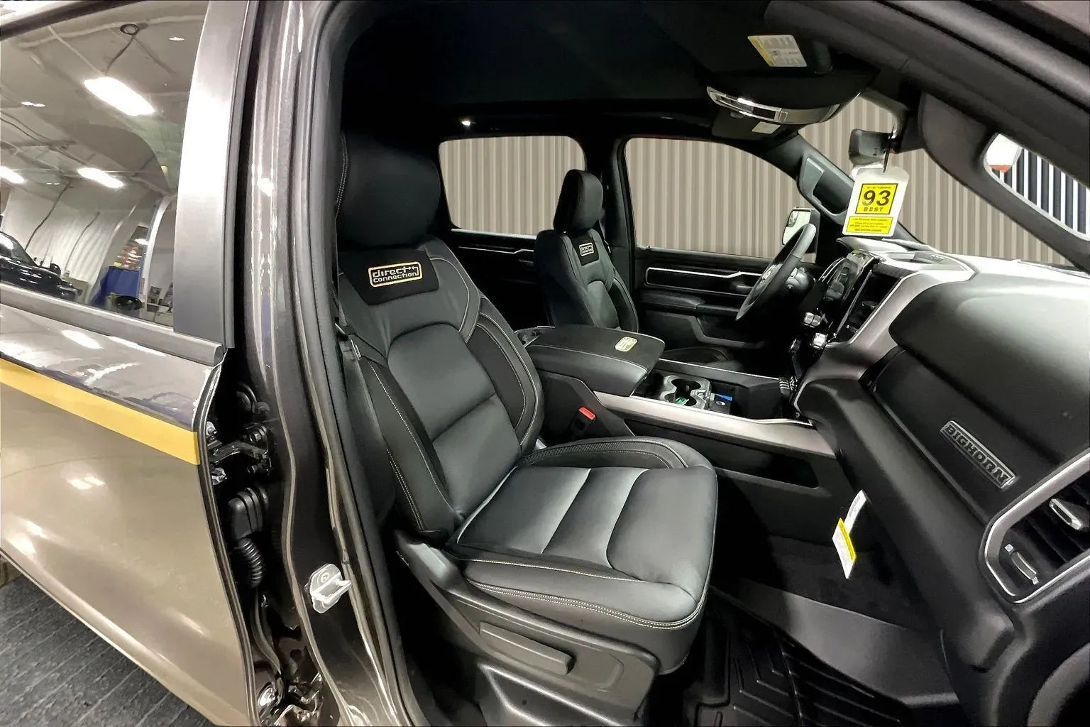 Vehicle Image 8