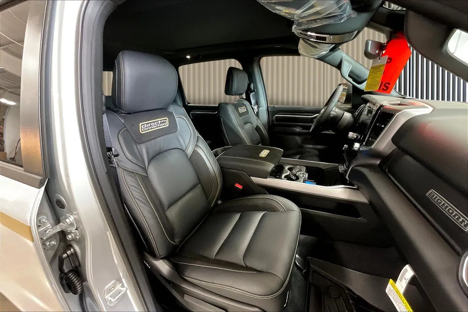 Vehicle Image 8