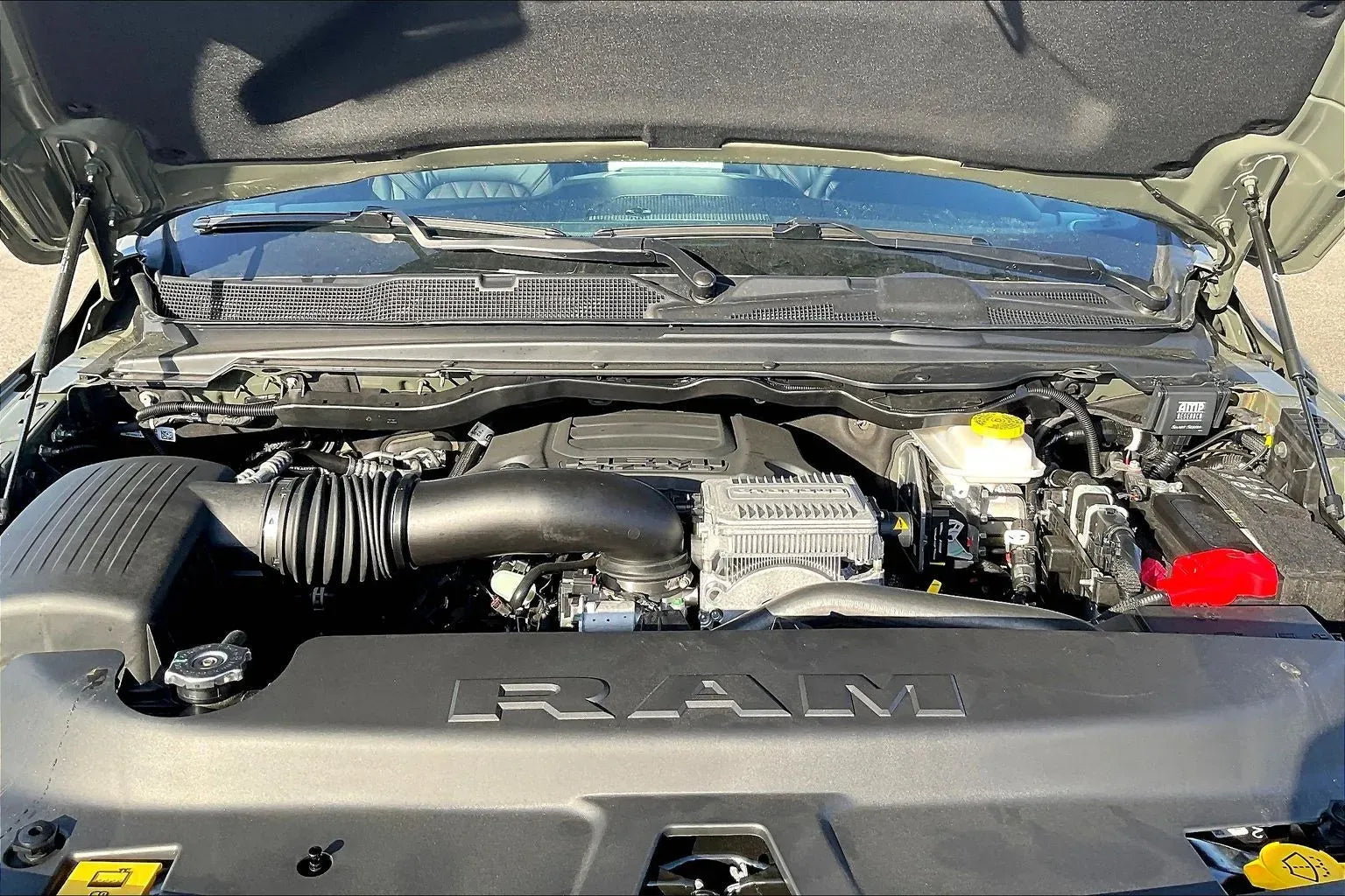 Vehicle Image 9