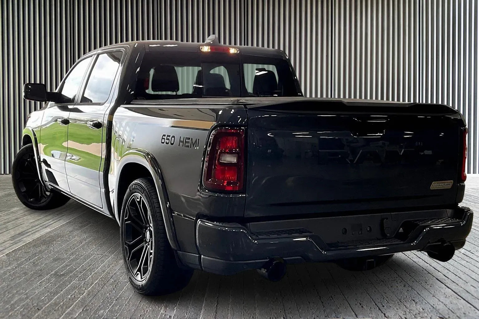 Vehicle Image 4