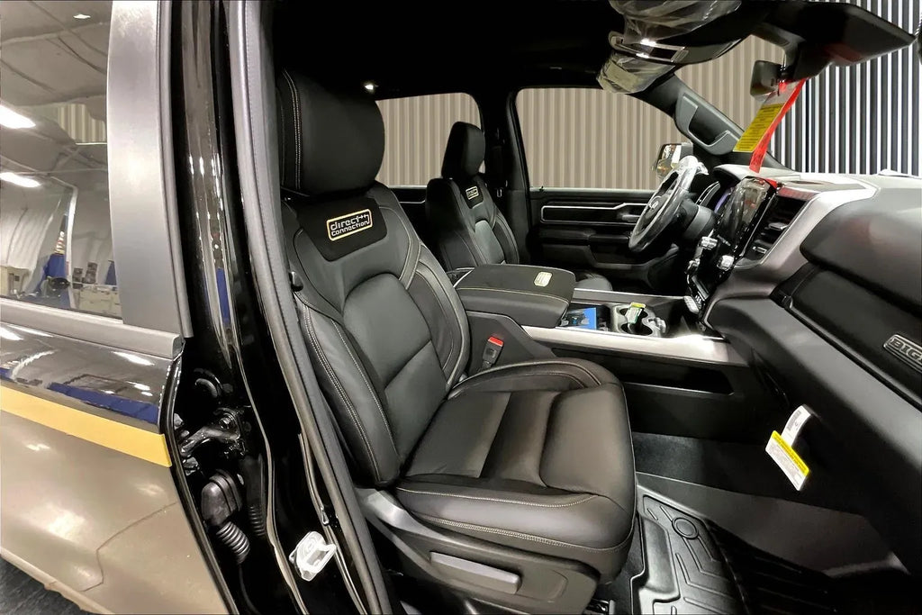 Vehicle Image 8