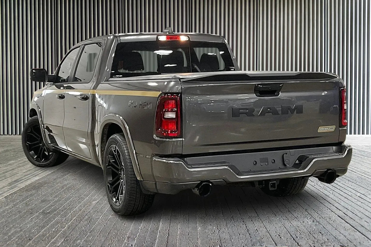 Vehicle Image 9