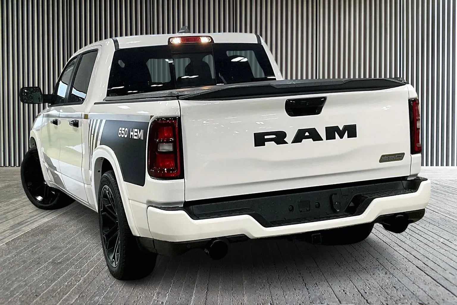 Vehicle Image 9